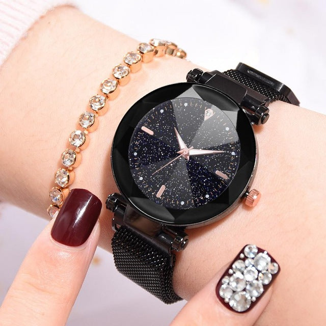 2019 Hot Sale Women Watches Fashion Luxury Magnetic Buckle Stainless Steel Strap Refractive surface Luminous Dial Quartz Watch