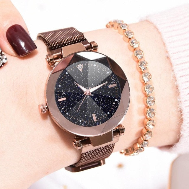 2019 Hot Sale Women Watches Fashion Luxury Magnetic Buckle Stainless Steel Strap Refractive surface Luminous Dial Quartz Watch